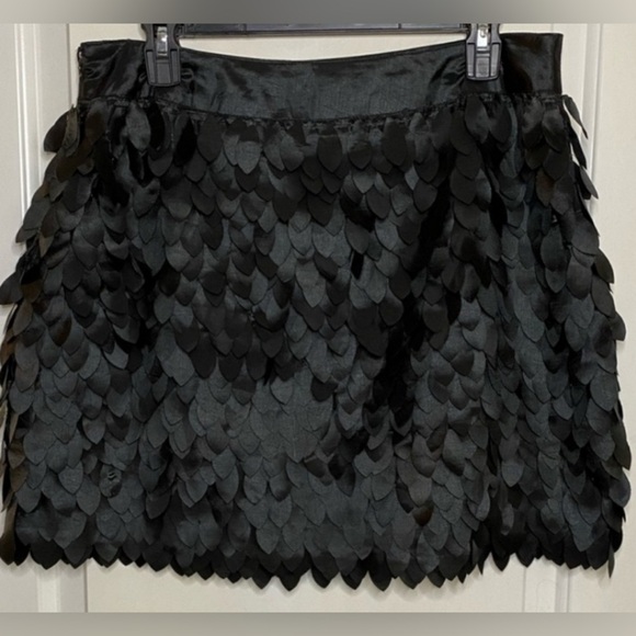 Kardashian Kollection Women's Black Petal Detail Skirt - Picture 2 of 6